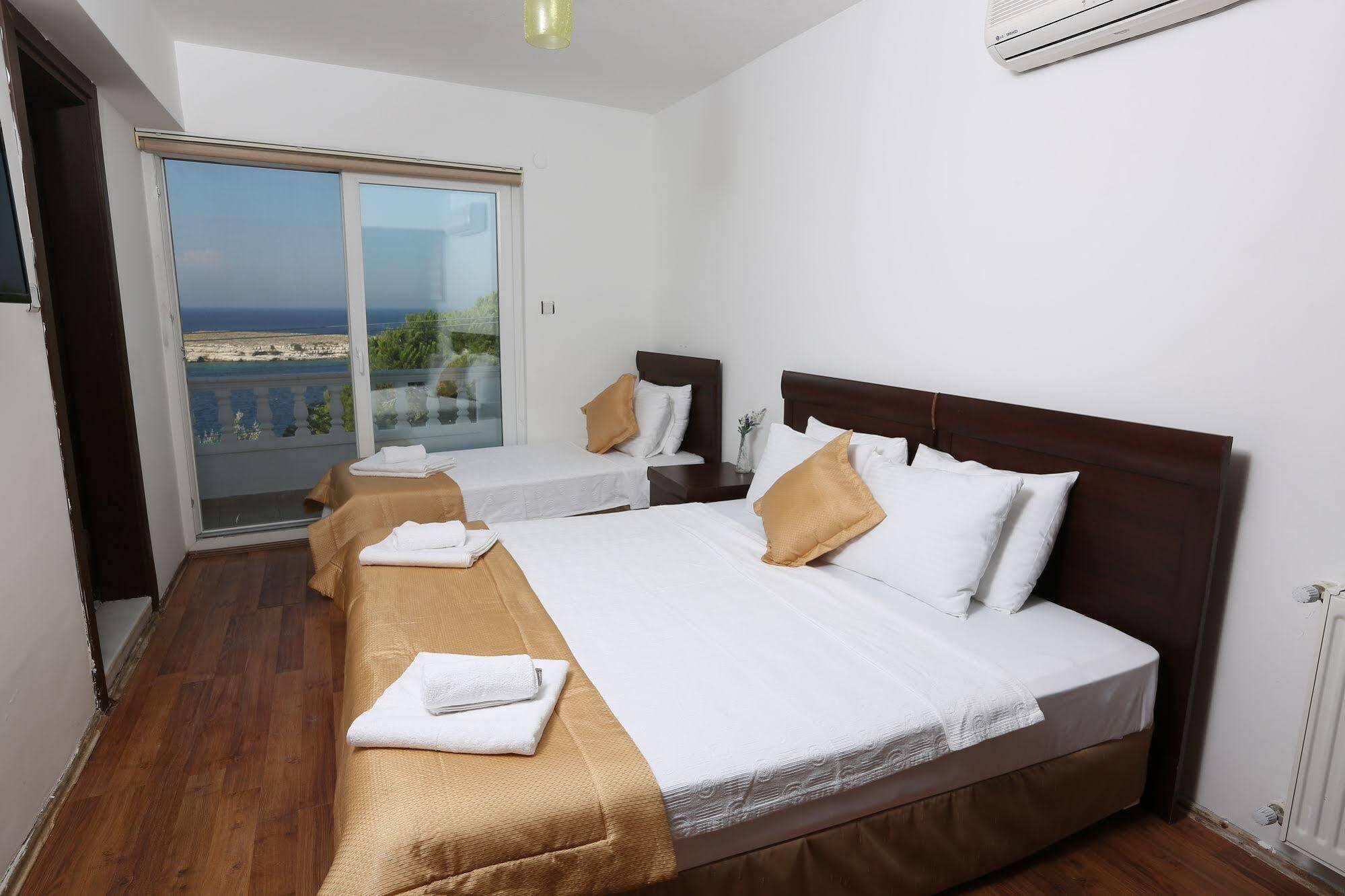 Arya Hotel Karaburun Karaburun  Exterior photo
